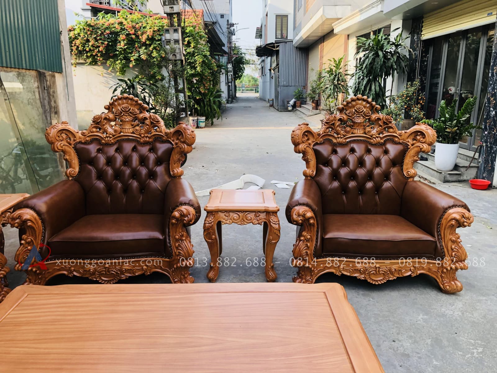 Bàn giao bộ bàn ghế hoàng gia bọc đệm gỗ gõ đỏ 10 món cho Anh Nghiêm- Bắc Ninh 34 bộ đôi ghế đơn louis hoàng gia