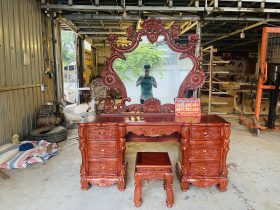Siêu phẩm bàn phấn hoàng gia (Chị Giang, Hà Nội)