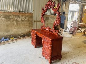 Siêu phẩm bàn phấn hoàng gia (Chị Giang, Hà Nội) 12 bàn phấn kích thước lớn