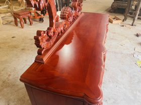 Siêu phẩm bàn phấn hoàng gia (Chị Giang, Hà Nội) 15 mặt bàn phấn gỗ gõ đỏ khung tranh