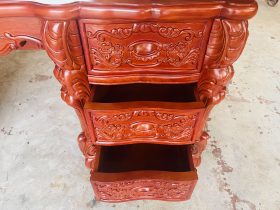 Siêu phẩm bàn phấn hoàng gia (Chị Giang, Hà Nội) 18 mặt ngăn kéo đục lá tây