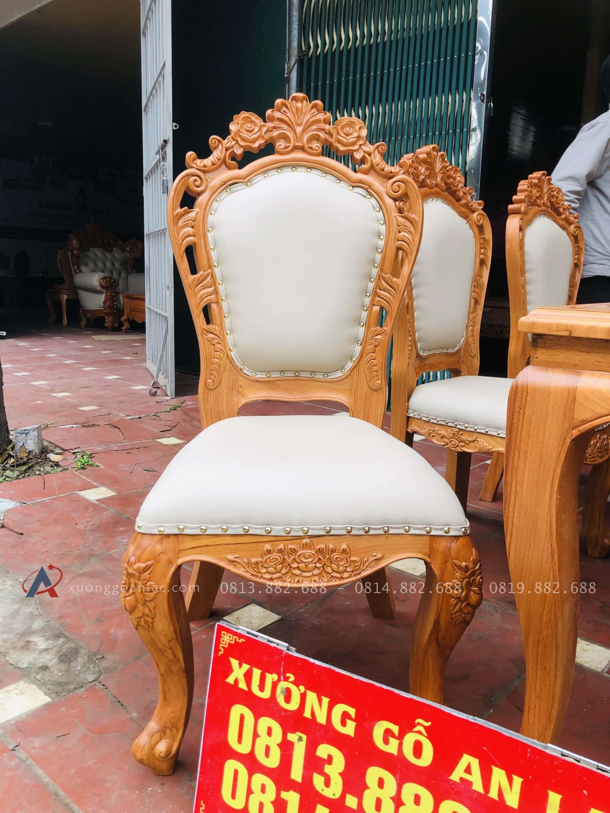 Bộ bàn ăn louis 6 ghế hoàng gia bọc đệm cao cấp (Chị Lan, An Giang) 28 mặt ghế và lưng tựa bọc đệm da cao cấp