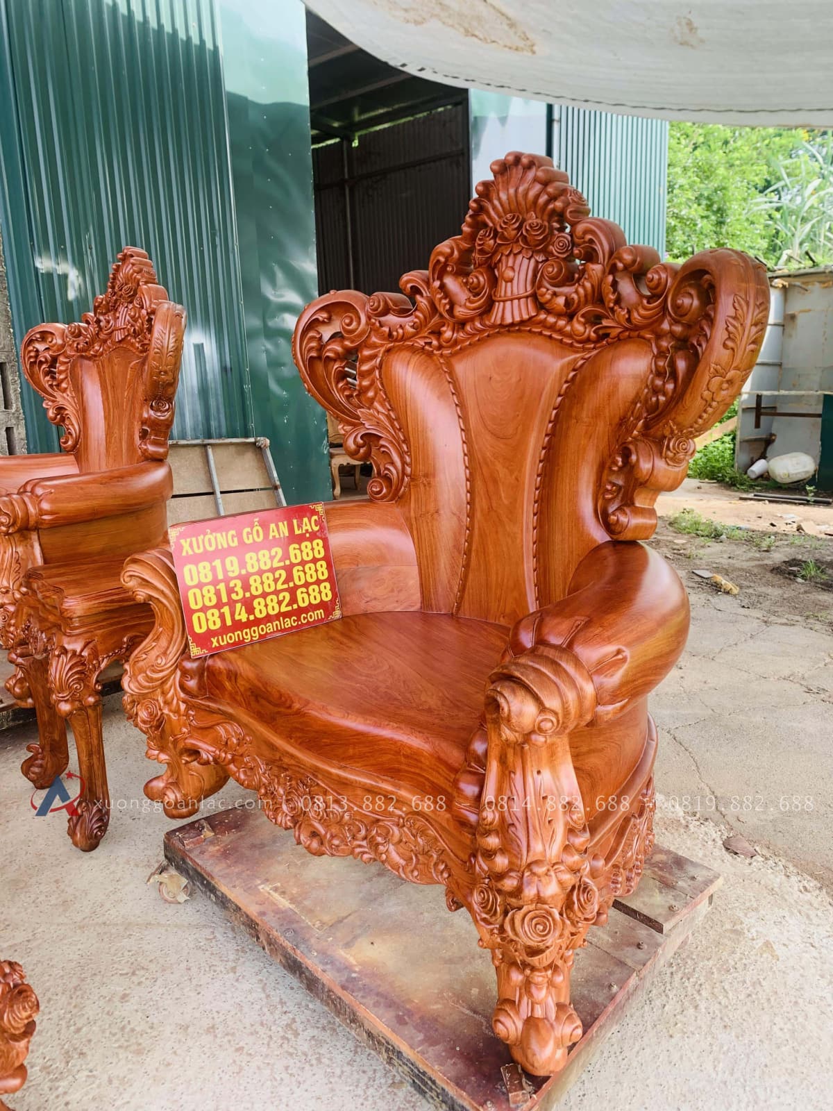 Bộ bàn ghế hoàng gia nguyên khối 6 món gỗ hương đá siêu vip (Anh Đông - Sóc Sơn ) 56 ghế đơn louis bề thế
