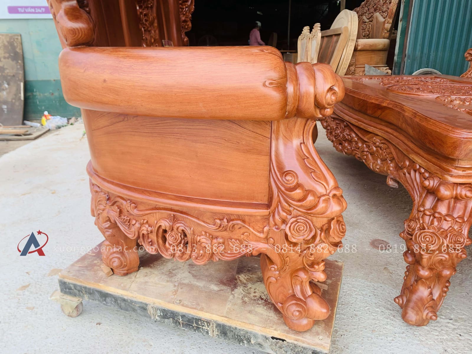 Bộ bàn ghế hoàng gia nguyên khối 6 món gỗ hương đá siêu vip (Anh Đông - Sóc Sơn ) 60 tay ghế đơn ôm cong