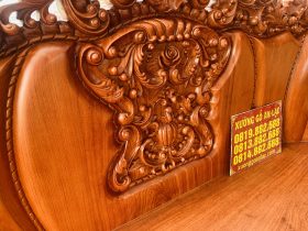 Bộ bàn ghế hoàng gia nguyên khối 6 món gỗ hương đá siêu vip (Anh Đông - Sóc Sơn ) 29 Cận cảnh trung tâm vách ghế