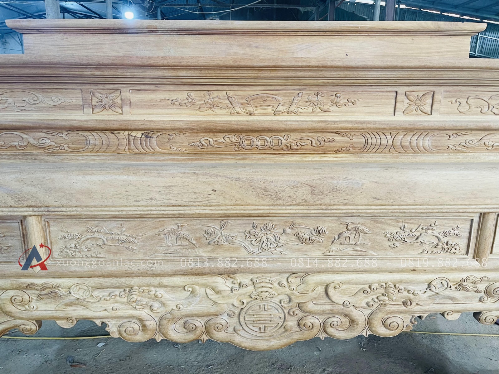 Bản mộc án gian thờ nhị cấp dơi ngũ phúc 2m17 giao Hà Tĩnh 8 Mặt tiền của án gian đục tỉa tinh xảo