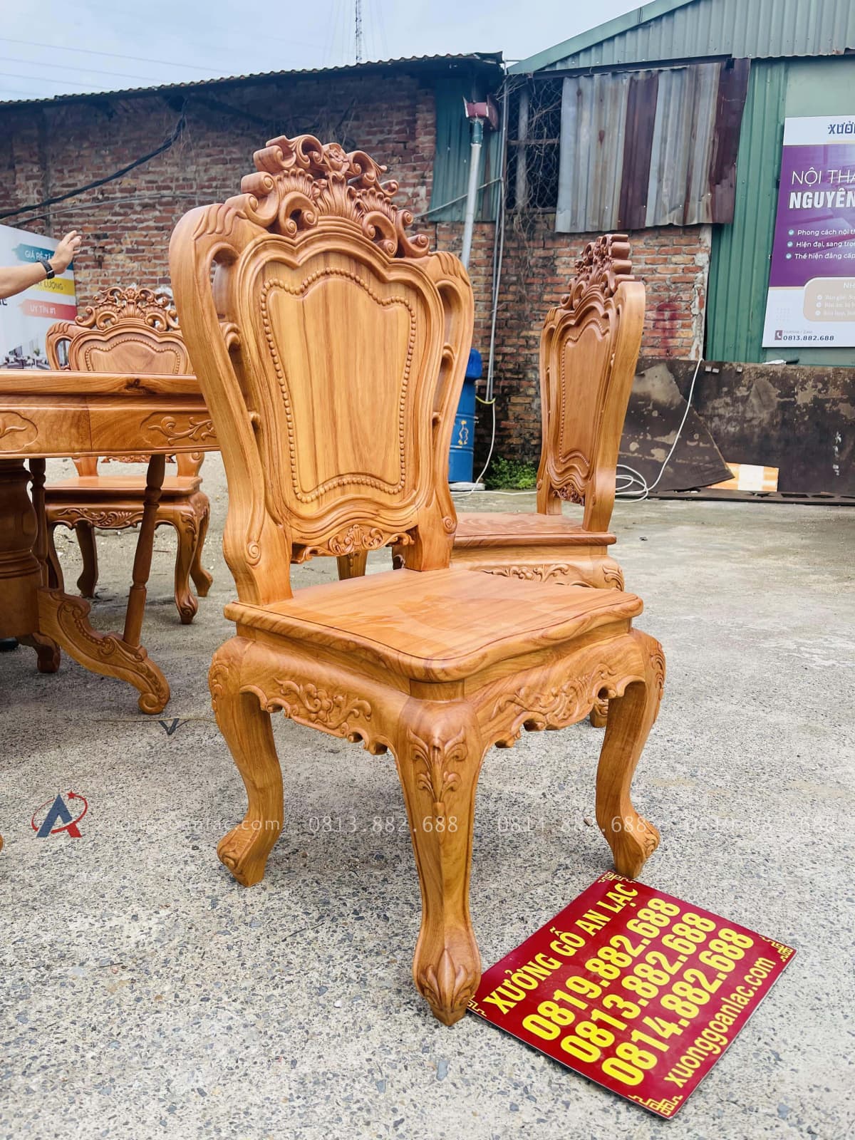 Bộ bàn ăn tròn 8 ghế louis gỗ gõ đỏ hàng vip (Chú Tuệ, Cao Bằng) 28 mẫu ghế louis hoàng gia tân cổ điển