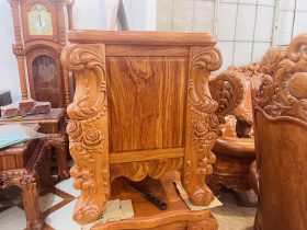 Kệ tivi hoàng gia phẳng 6 ngăn kéo gỗ hương đá cao cấp (Chú Bình, Nghệ An) 16 hồi kệ tivi ván liền siêu vân