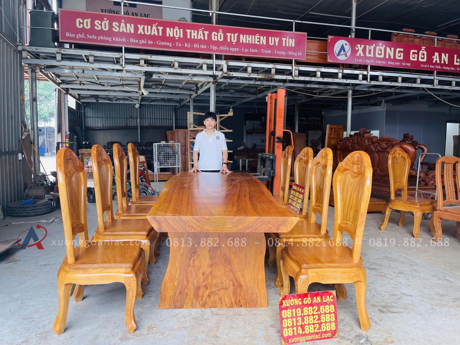 Bộ bàn ăn nguyên khối 8 ghế hoa cúc gỗ gõ đỏ hàng vip (Chú Thế, Bình Phước) 24 bàn ăn nguyên khối 8 ghế hoa cúc gỗ gõ đỏ