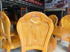 Bộ bàn ăn nguyên khối 8 ghế hoa cúc gỗ gõ đỏ hàng vip (Chú Thế, Bình Phước) 20 lưng tựa hoa cúc