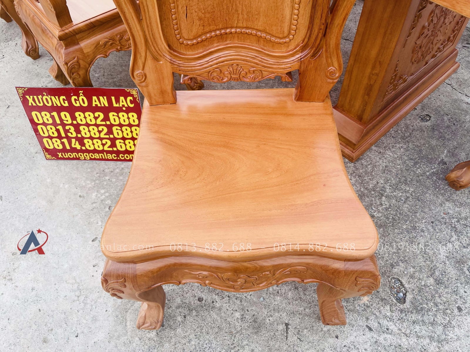 Bộ bàn ăn nguyên khối chữ nhật 8 ghế louis gỗ gõ đỏ hàng vip (Anh Khởi, Tp. Hồ Chí Minh) 38 mặt ghế ván liền dày 3p