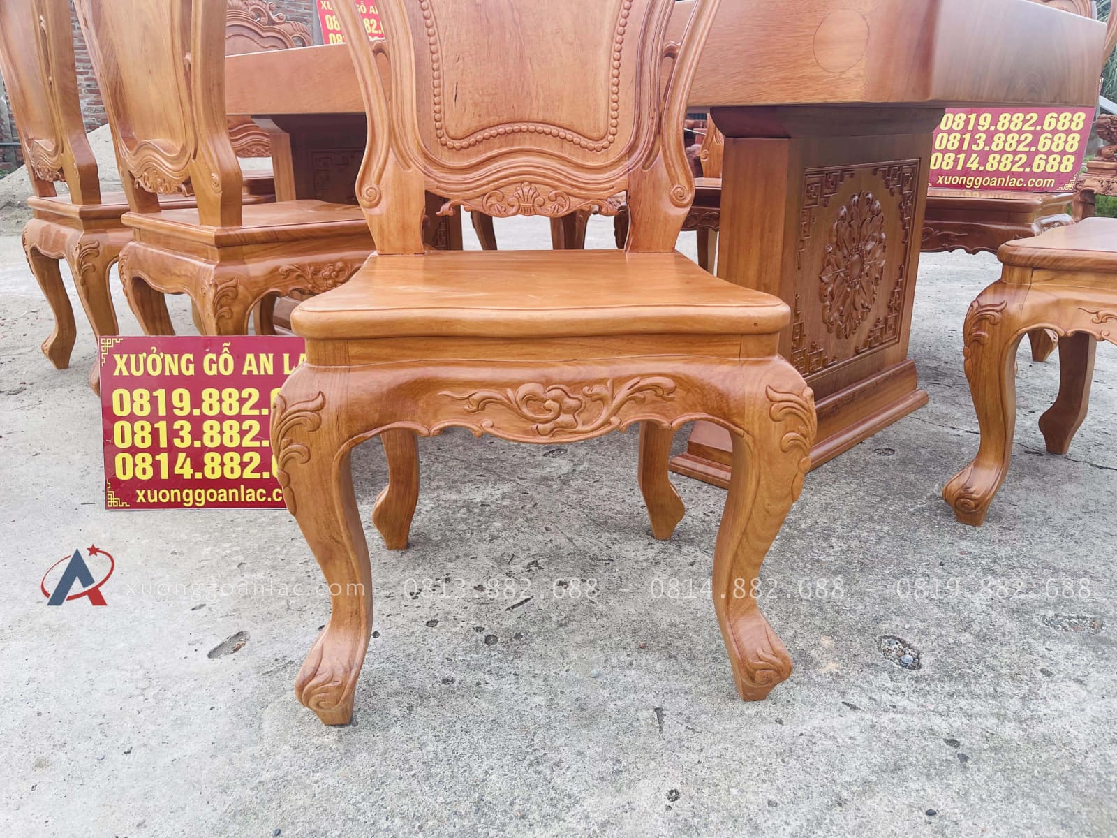 Bộ bàn ăn nguyên khối chữ nhật 8 ghế louis gỗ gõ đỏ hàng vip (Anh Khởi, Tp. Hồ Chí Minh) 39 chân ghế cong đục lá tây đẹp mắt