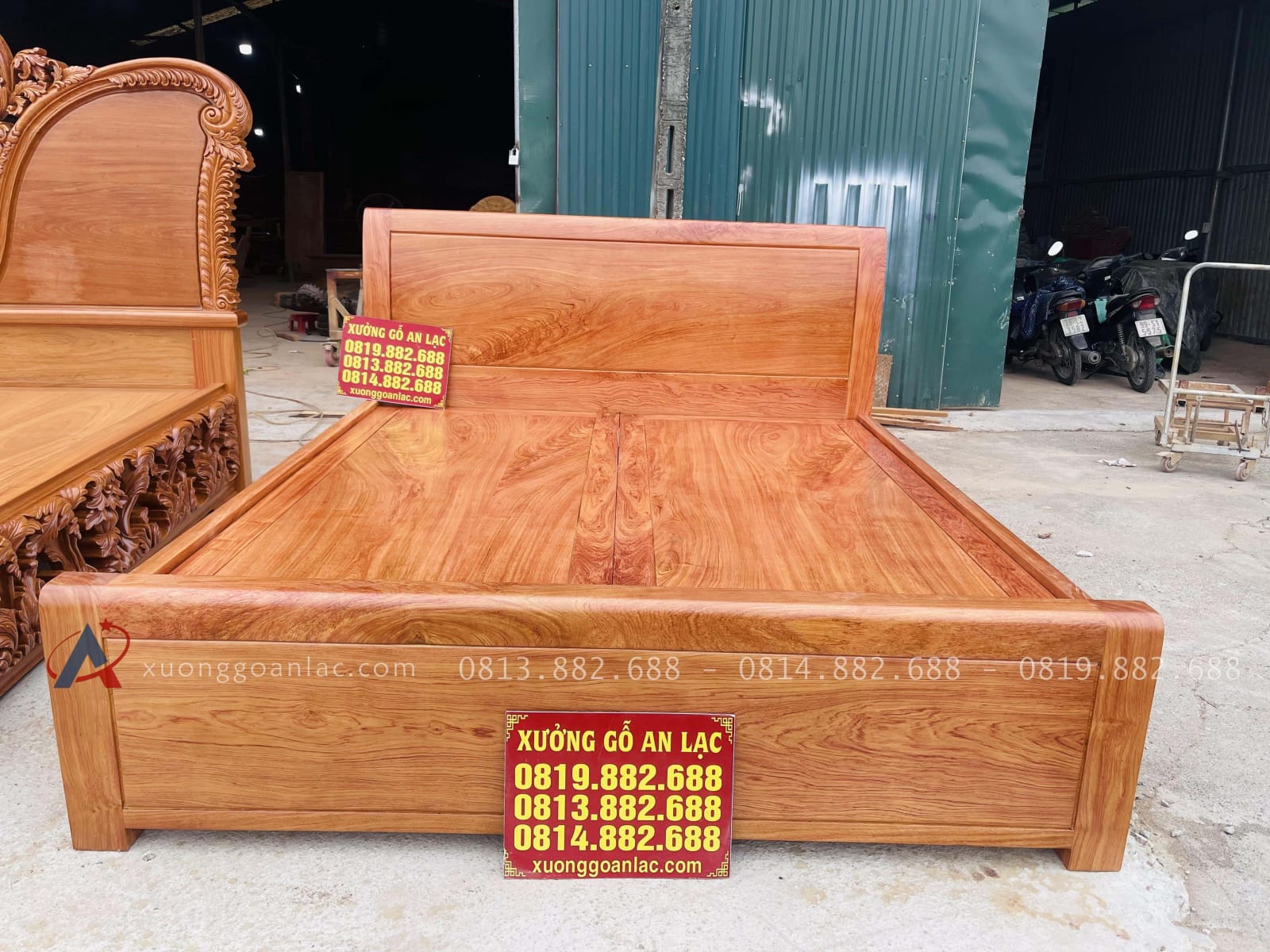 Giường 2m x 2m2 trơn hoàn thiện màu Hương sáng 14 mẫu giường trơn gỗ hương đá cao cấp