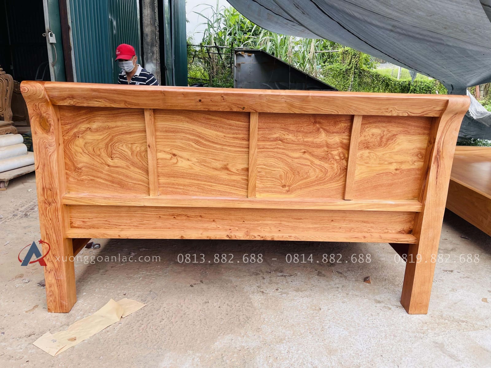 Giường trơn gỗ Hương dát phản 180x200cm 23 chân giường cột liền