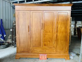 mẫu tủ quần áo gỗ gõ đỏ hiện đại