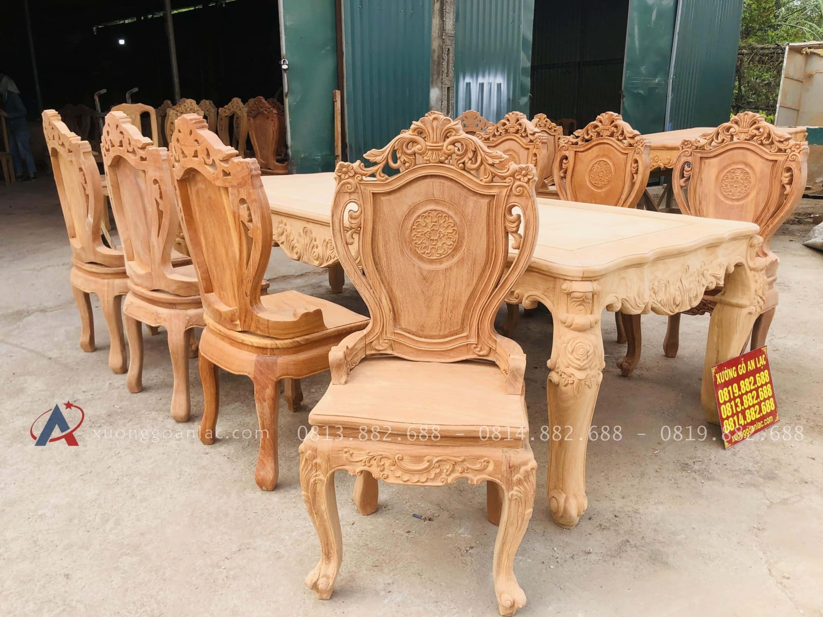 Bộ bàn ăn hoàng gia 8 ghế louis có tay gỗ gõ đỏ cao cấp (Chị Linh, Điện Biên) 23 bộ bàn ăn 8 ghế louis hoàng gia