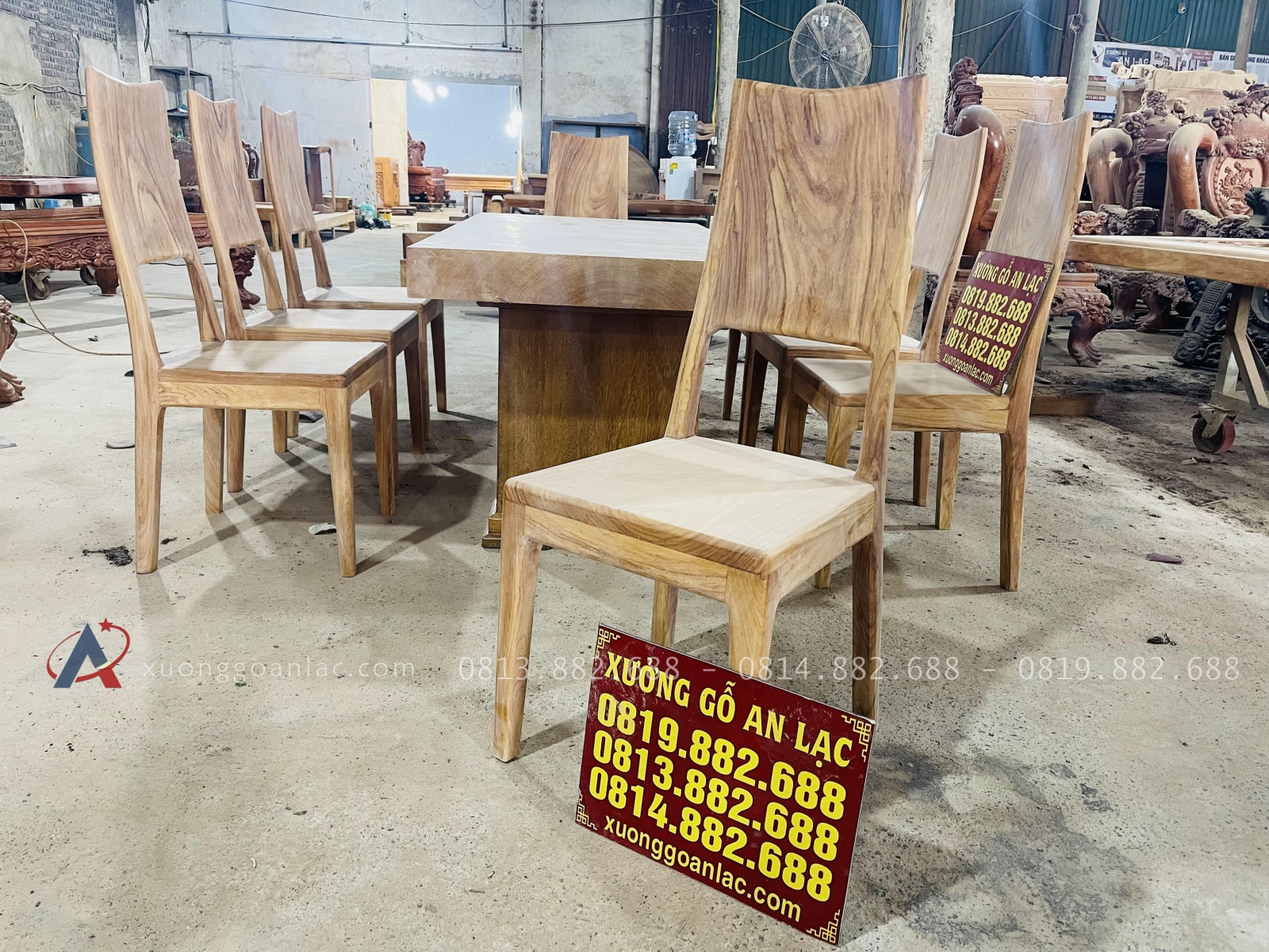 Bộ bàn ăn nguyên khối chữ nhật 8 ghế hiện đại gỗ gõ đỏ siêu vip (Anh Tùng, Thanh Hóa) 39 tựa ghế dày 2cm chắc chắn