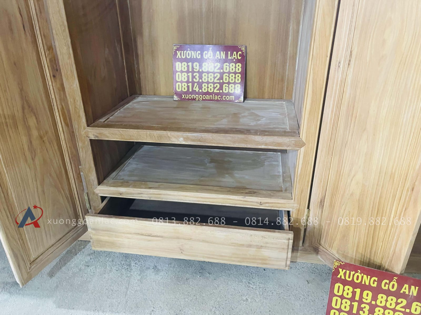 Bản mộc tủ quần áo gỗ gõ đỏ cao cấp 39 phía dưới có ngăn kéo để đồ