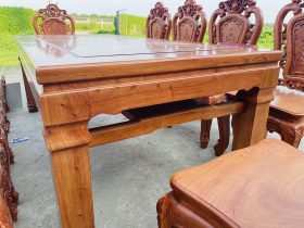 Siêu phẩm bàn ăn chữ nhật 10 ghế hồng hạt gỗ hương đá cao cấp (Chị Phượng, Hải Phòng) 17 Chân bàn thiết kế vuông khỏe khoắn