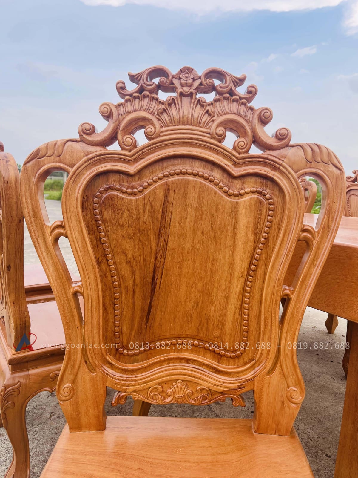 Siêu phẩm bàn ăn nguyên khối chữ nhật 6 ghế louis gỗ gõ đỏ (Cô Tuyết, Đà Nẵng) 33 lưng ghế thiết kế cầu kỳ