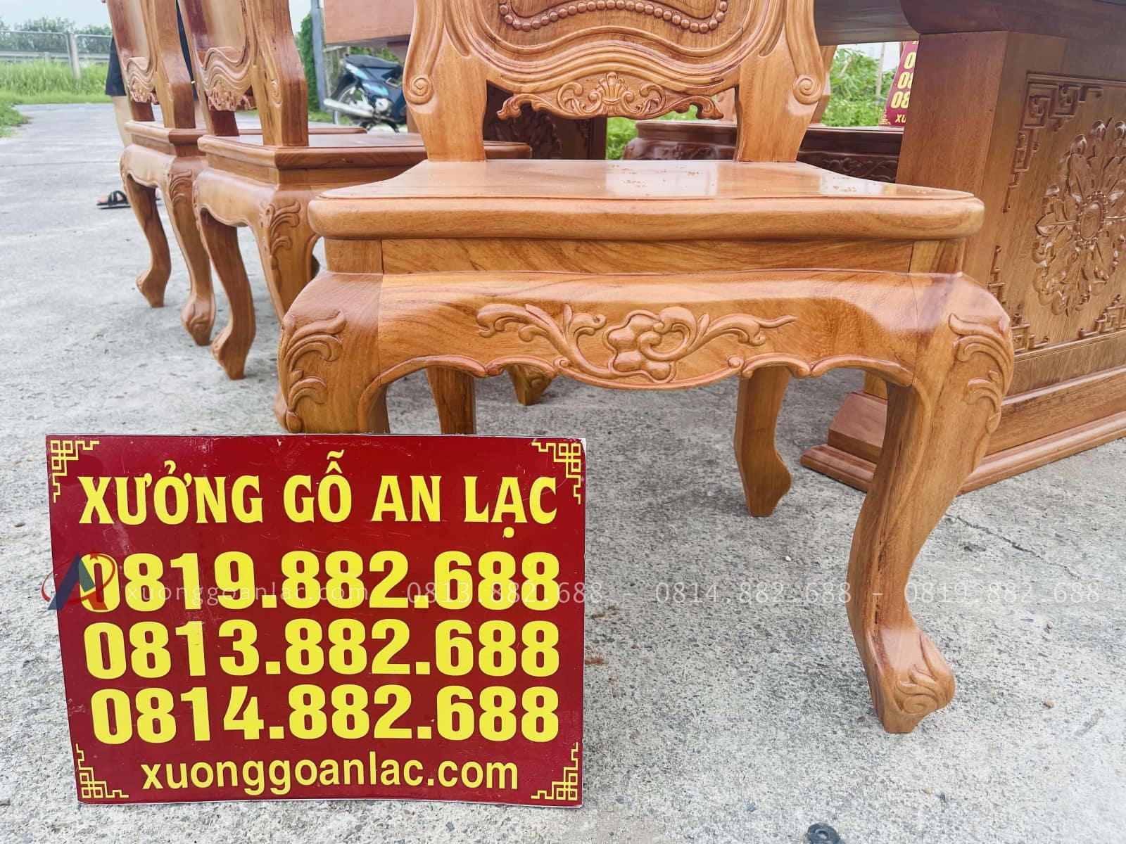 Siêu phẩm bàn ăn nguyên khối chữ nhật 6 ghế louis gỗ gõ đỏ (Cô Tuyết, Đà Nẵng) 34 chân yếm ghế chạm lá tây
