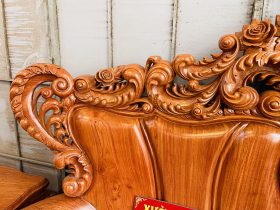 Mẫu bàn ghế hoàng gia nguyên khối 10 món gỗ hương đá (Chú Sang,Lộc Ninh) 30 vai đoản lá tây cong ôm bề thế