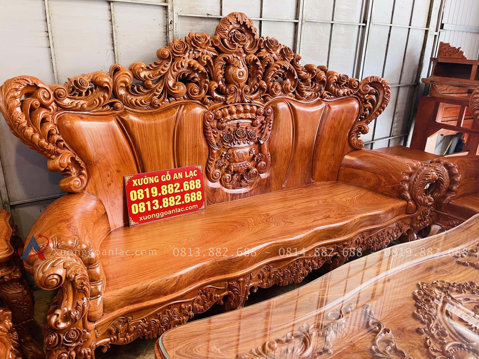 Mẫu bàn ghế hoàng gia nguyên khối 10 món gỗ hương đá (Chú Sang,Lộc Ninh) 46 đoản dài louis hoàng gia nguyên khối đục tỉa thủ công