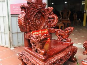 ghế đơn rồng đỉnh gỗ hương đỏ rộng rãi