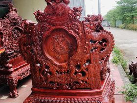 mặt lưng của ghế đơn rồng đỉnh