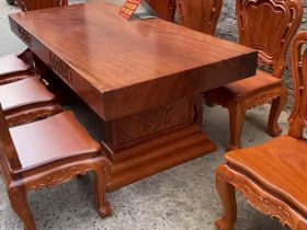 Bộ bàn ăn nguyên khối 8 ghế louis hoàng gia gỗ gõ đỏ (Anh Tiến, Gia Lâm) 10 mẫu bàn ăn nguyên khối gỗ gõ đỏ