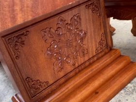 Bộ bàn ăn nguyên khối 8 ghế louis hoàng gia gỗ gõ đỏ (Anh Tiến, Gia Lâm) 11 chân bàn nguyên khối đục hoa lá tây