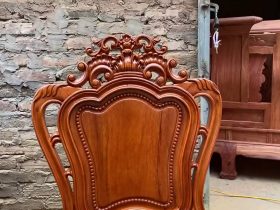 Bộ bàn ăn nguyên khối 8 ghế louis hoàng gia gỗ gõ đỏ (Anh Tiến, Gia Lâm) 13 lưng tựa thiết kế cầu kỳ chương đục hoa lá tây