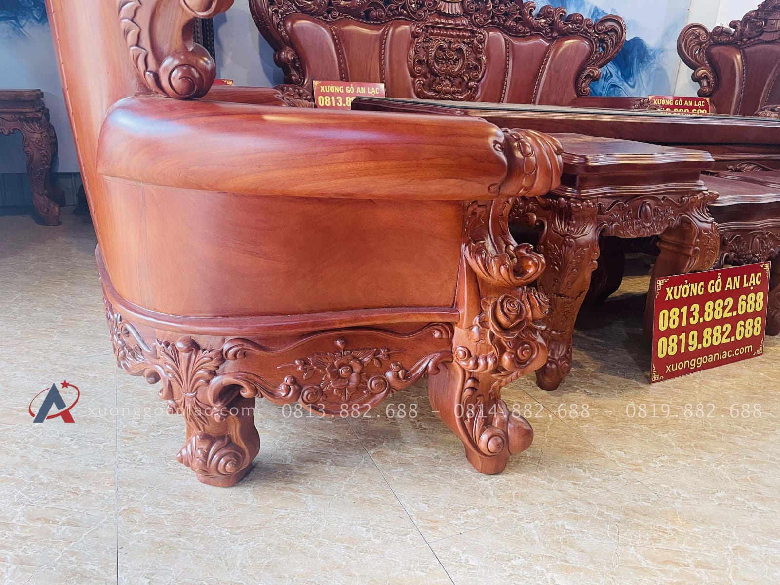 Bàn ghế hoàng gia nguyên khối 10 món gỗ gõ đỏ hàng vip (Anh Kiệt, Thanh Hoá ) 45 tay ghế 30p