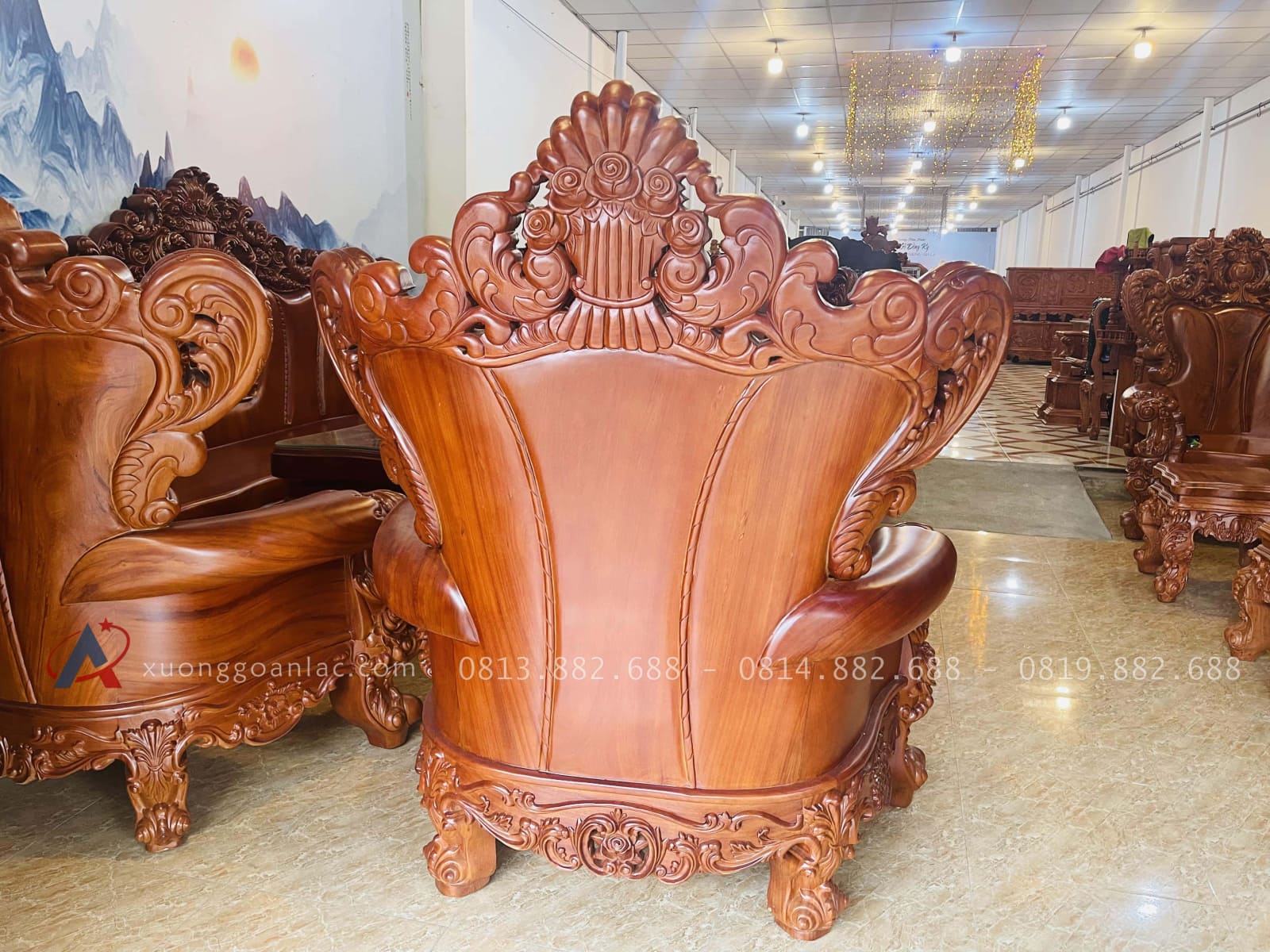 Bàn ghế hoàng gia nguyên khối 10 món gỗ gõ đỏ hàng vip (Anh Kiệt, Thanh Hoá ) 46 mặt lưng của ghế đơn