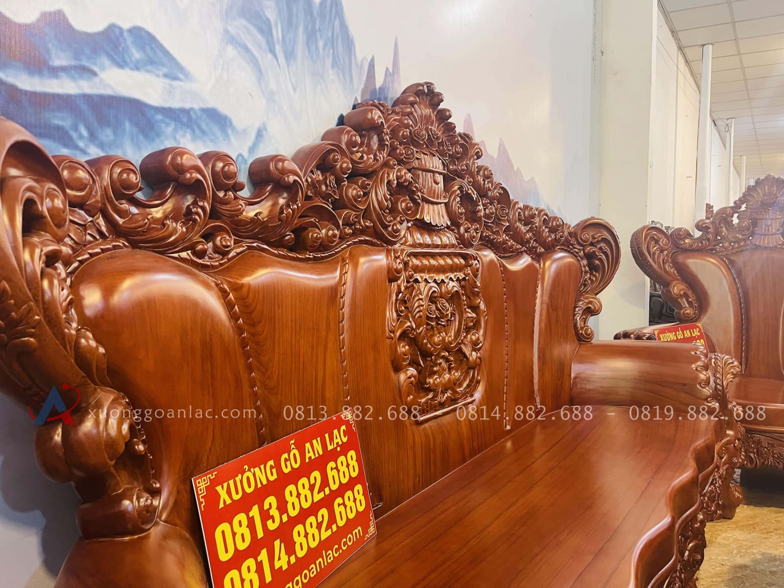 Bàn ghế hoàng gia nguyên khối 10 món gỗ gõ đỏ hàng vip (Anh Kiệt, Thanh Hoá ) 37 vách đoản trường cao vô cùng hoành tráng
