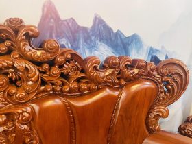 Bàn ghế hoàng gia nguyên khối 10 món gỗ gõ đỏ hàng vip (Anh Kiệt, Thanh Hoá ) 23 vai ghế chạm lá tây uốn lượn