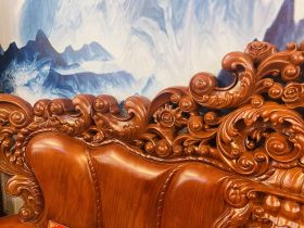 Bàn ghế hoàng gia nguyên khối 10 món gỗ gõ đỏ hàng vip (Anh Kiệt, Thanh Hoá ) 24 vách ghế trơn bóng mịn