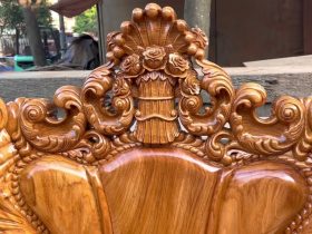 đỉnh chương ghế đục bó hoa hồng lá tây
