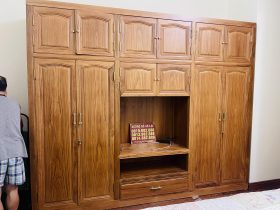 Bàn giao combo giường trơn và tủ quần áo gỗ gõ đỏ 32 mẫu tủ quần áo gỗ gõ đỏ