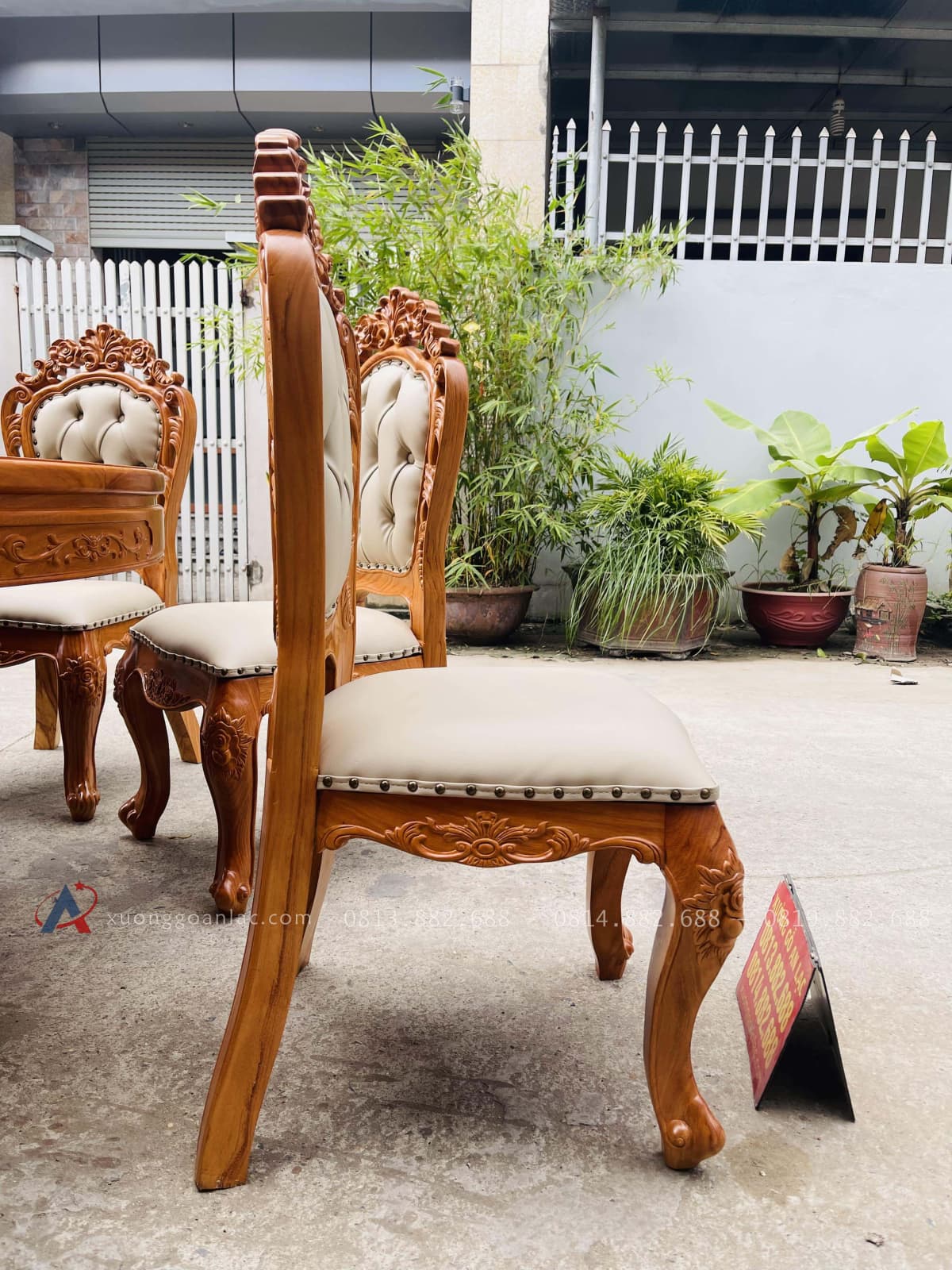 Bộ bàn tròn xoay 10 ghế louis bọc đệm gỗ gõ đỏ (Anh Bắc, Hà Nội) 35 ghế ăn louis lưng cong