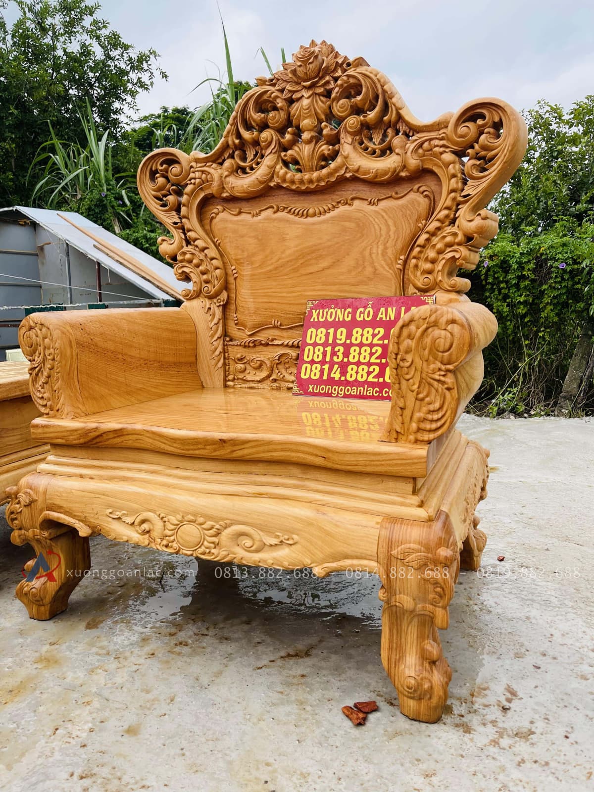 Bộ bàn ghế hoàng gia louis 10 món gỗ gõ đỏ ( Chú Quyền, Bình Định) 40 ghế louis hoàng gia đục họa tiết tinh xảo