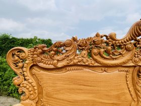 Bộ bàn ghế hoàng gia louis 10 món gỗ gõ đỏ ( Chú Quyền, Bình Định) 23 mặt vách giữ trơn