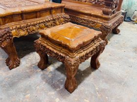 đôn ngồi gỗ hương đá