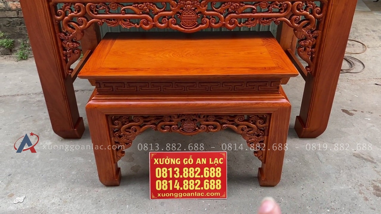 Cặp án gian thờ gỗ hương đá cao cấp 32 bàn con mặt khung tranh đục mẫu như ý