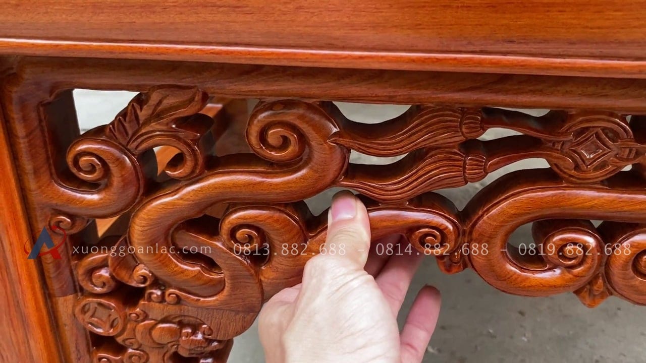 Cặp án gian thờ gỗ hương đá cao cấp 29 Các họa tiết vân mây uốn lượn