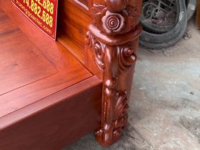 Giường hoa hồng 1m8 x 2m gỗ Hương Đá 13 chân vuông 15 đục con sò hoa hồng