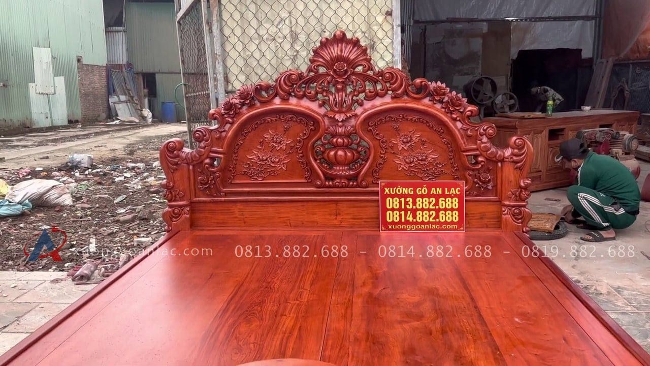 Giường hoa hồng 1m8 x 2m gỗ Hương Đá 23 giường ngủ dát phản tấm