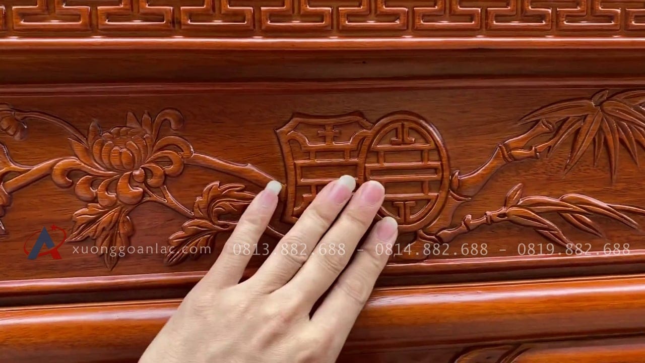 Combo án gian thờ và kệ tivi gỗ gõ đỏ cao cấp (Củ Chi - HCM) 36 ô quây đục tranh tứ quý