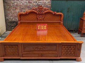 Combo giường ngủ chim trĩ + bàn phấn mẫu hoa hồng chất liệu gỗ gõ đỏ 16 phông vách đục trám hoa mai