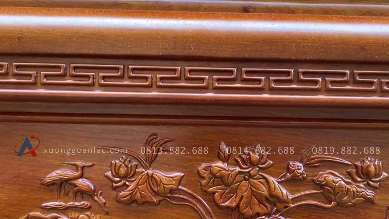 Combo giường ngủ mẫu chữ X gỗ gõ đỏ và án gian thờ mẫu như ý gỗ hương đá 38 ô quây đục sen cò